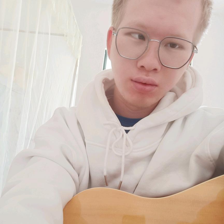 又菜又爱玩吉他