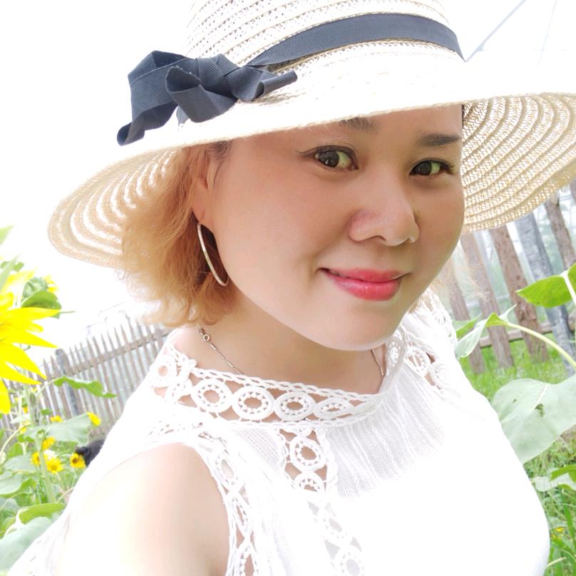 简单爱(大市场E幢北6号佰仟女装）