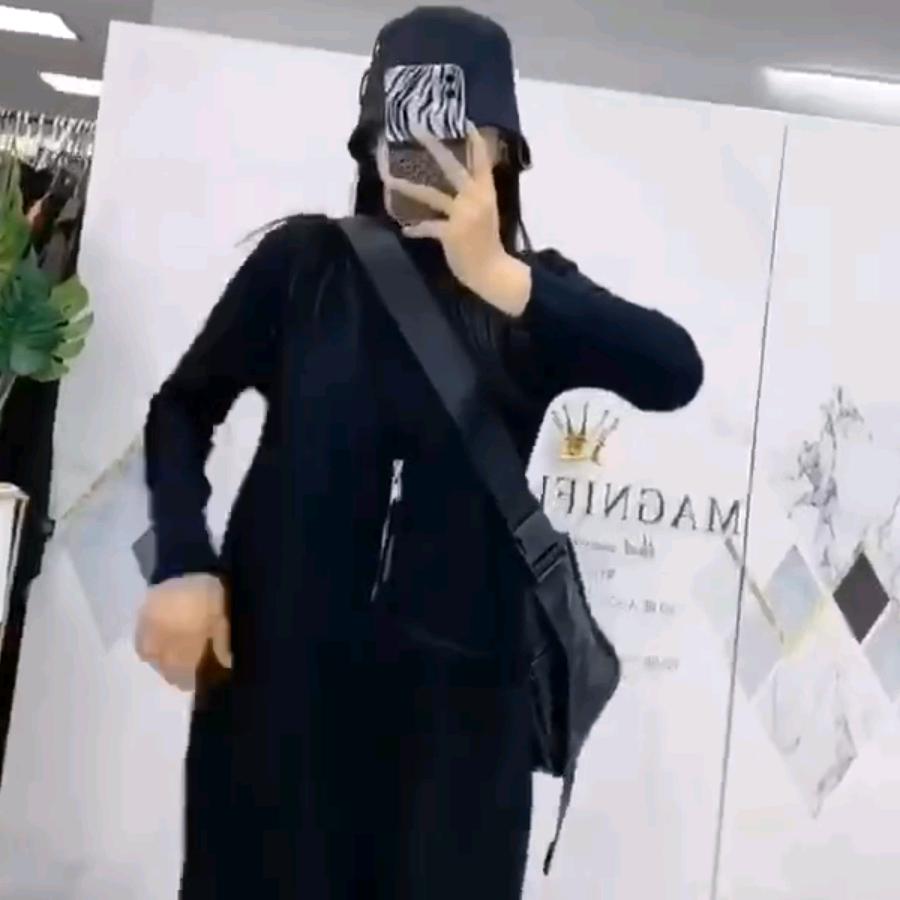 蓝宇汐