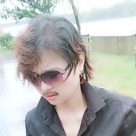 假小子