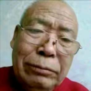 独倚望江楼