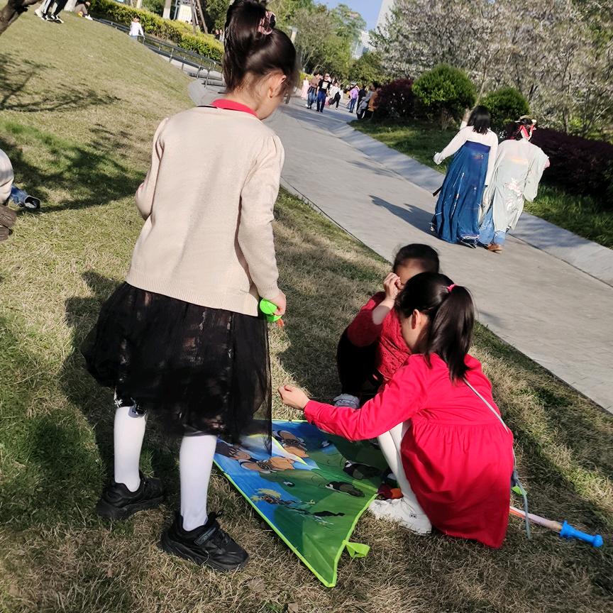 妳負責微笑😊，我負責拍照📷