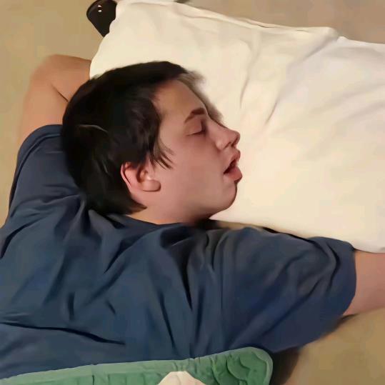 下次一定早睡
