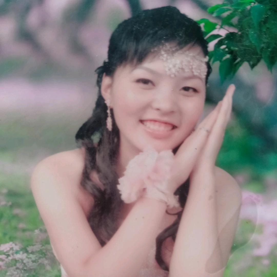 @🌹人🍭这个字没有偏旁