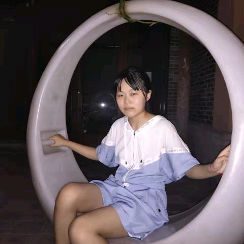 抗白女孩