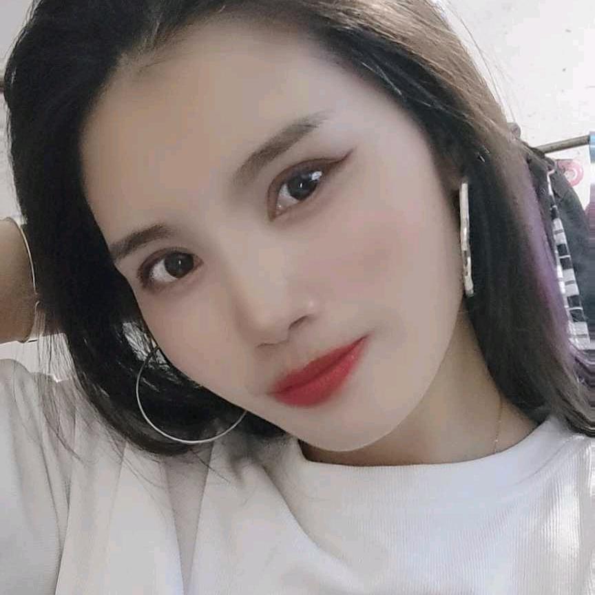 彝族姑娘慧慧