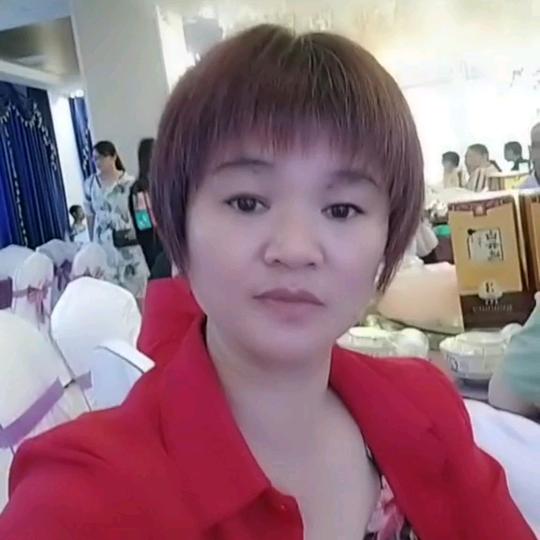 蔣雨涵，三姐