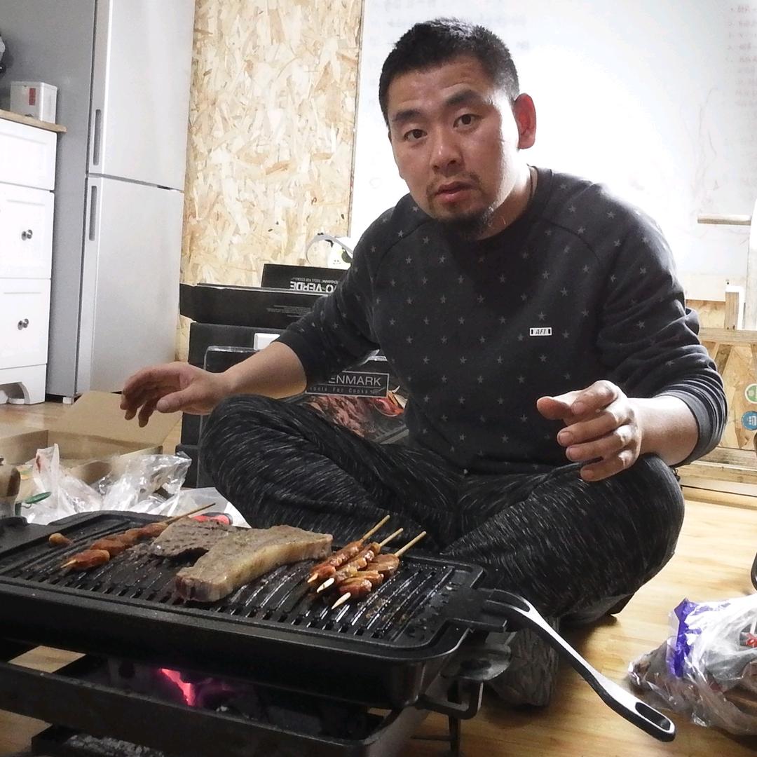 胡奇又菜又爱玩