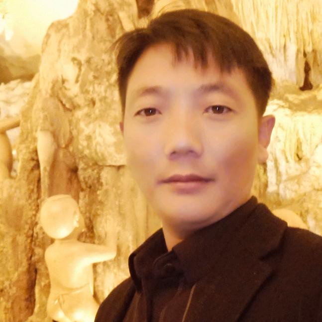 云南松哥.《晚上九点开直播》