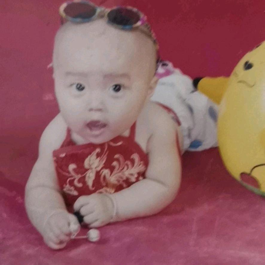 保靖凯慕狮女装店