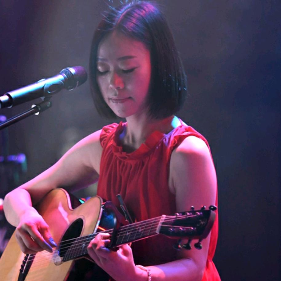 小艾🎸弹唱