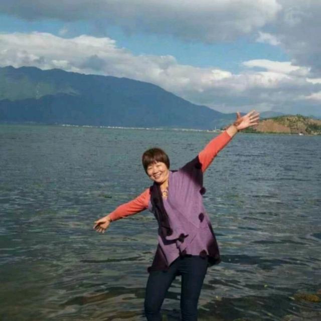 张龙芳