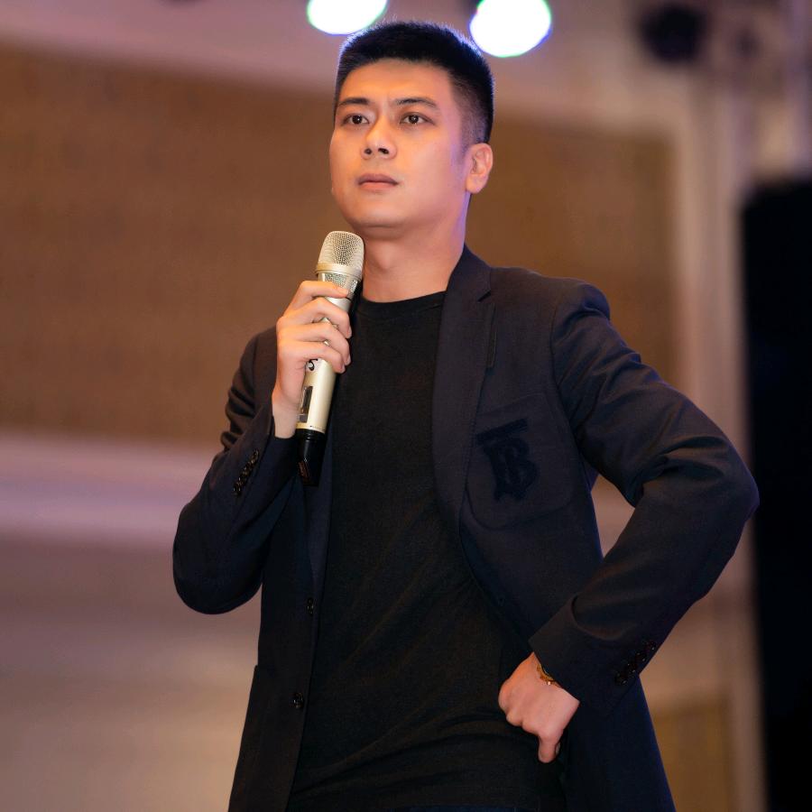 久保龙颜