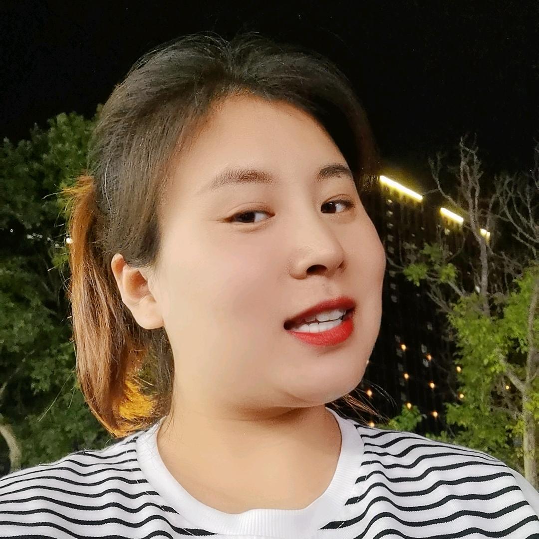 菠萝姐姐，麦穗弟弟和妈妈👩