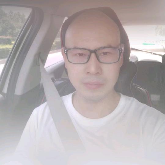 万象装饰光头哥