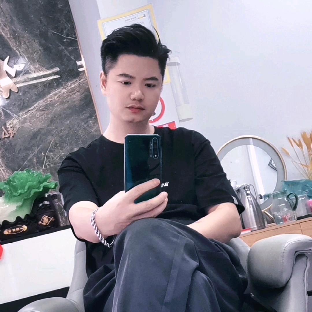 宜都市独美造型美发店