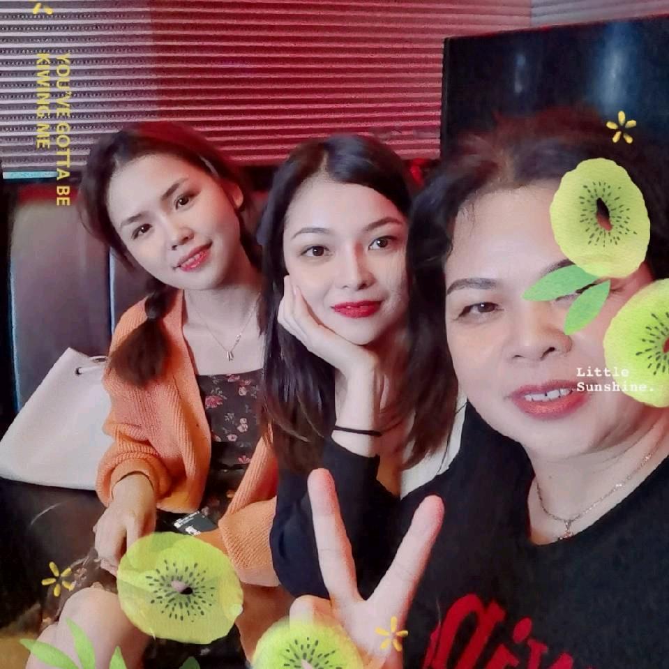 勤劳的小蜜蜂。