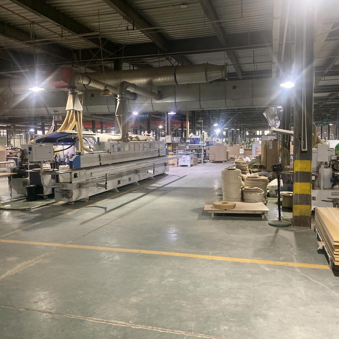 成都亚丹尼全屋定制工厂