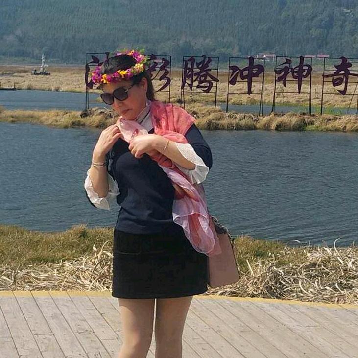 彩萍