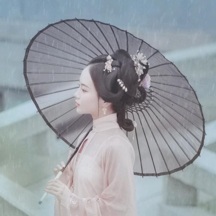 邱燕_244380095