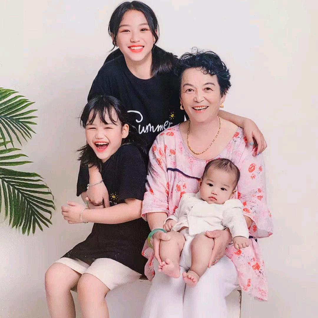 李多月