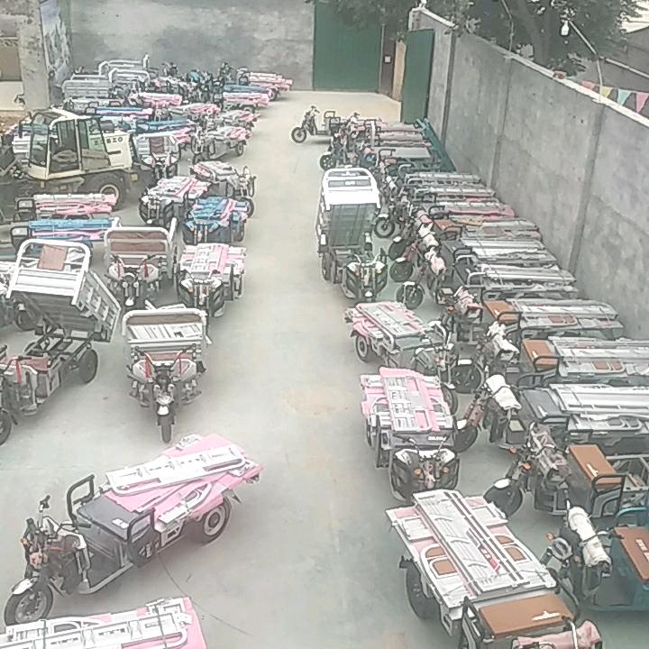 三伟电动车工厂韩现伟