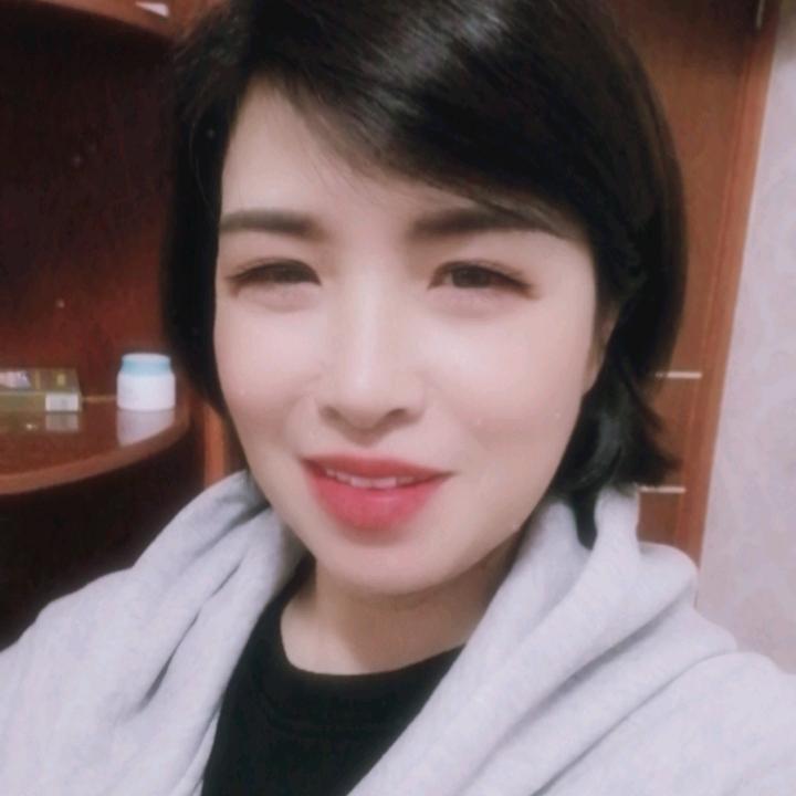 七一年的金🐷奶奶