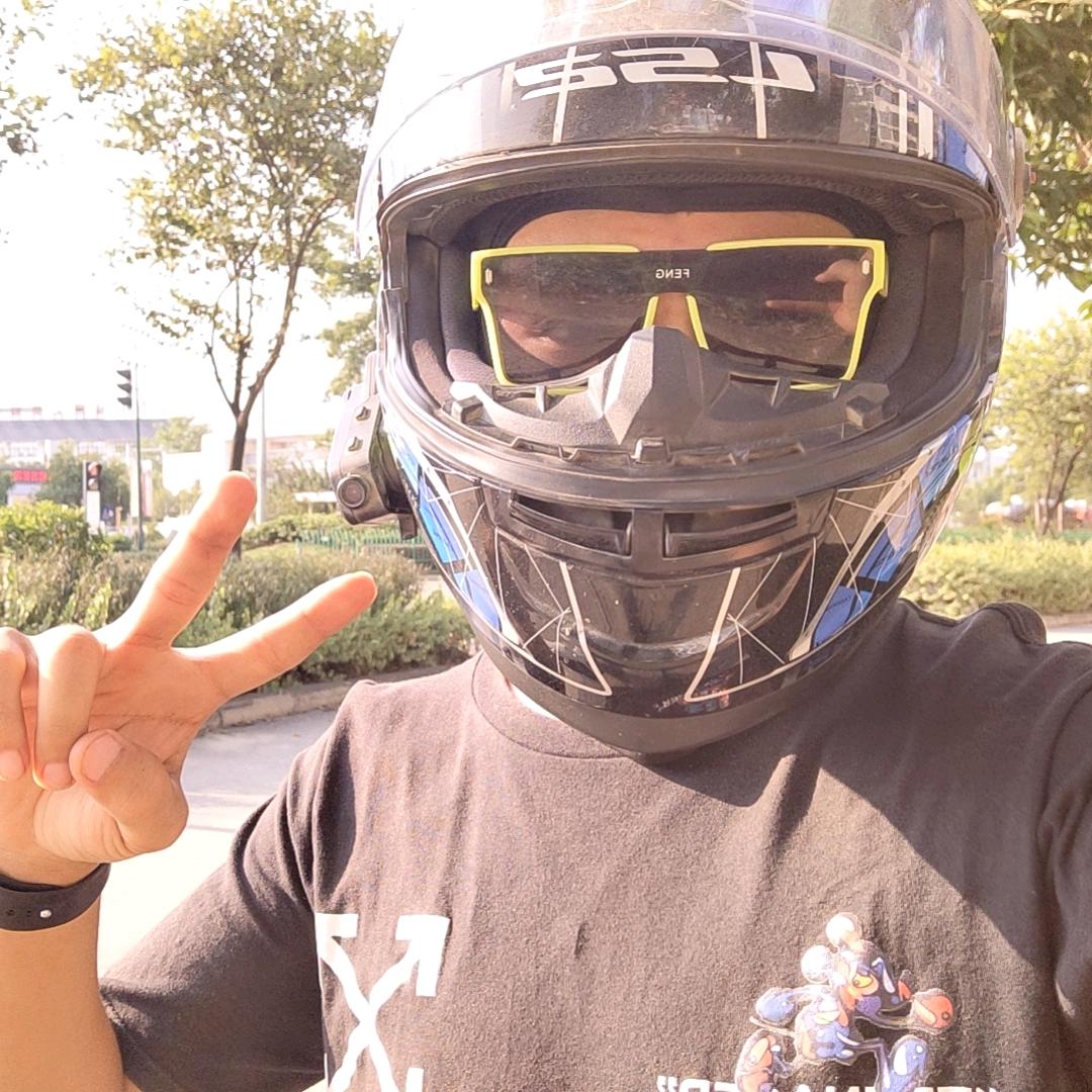 热心市民 黄先生