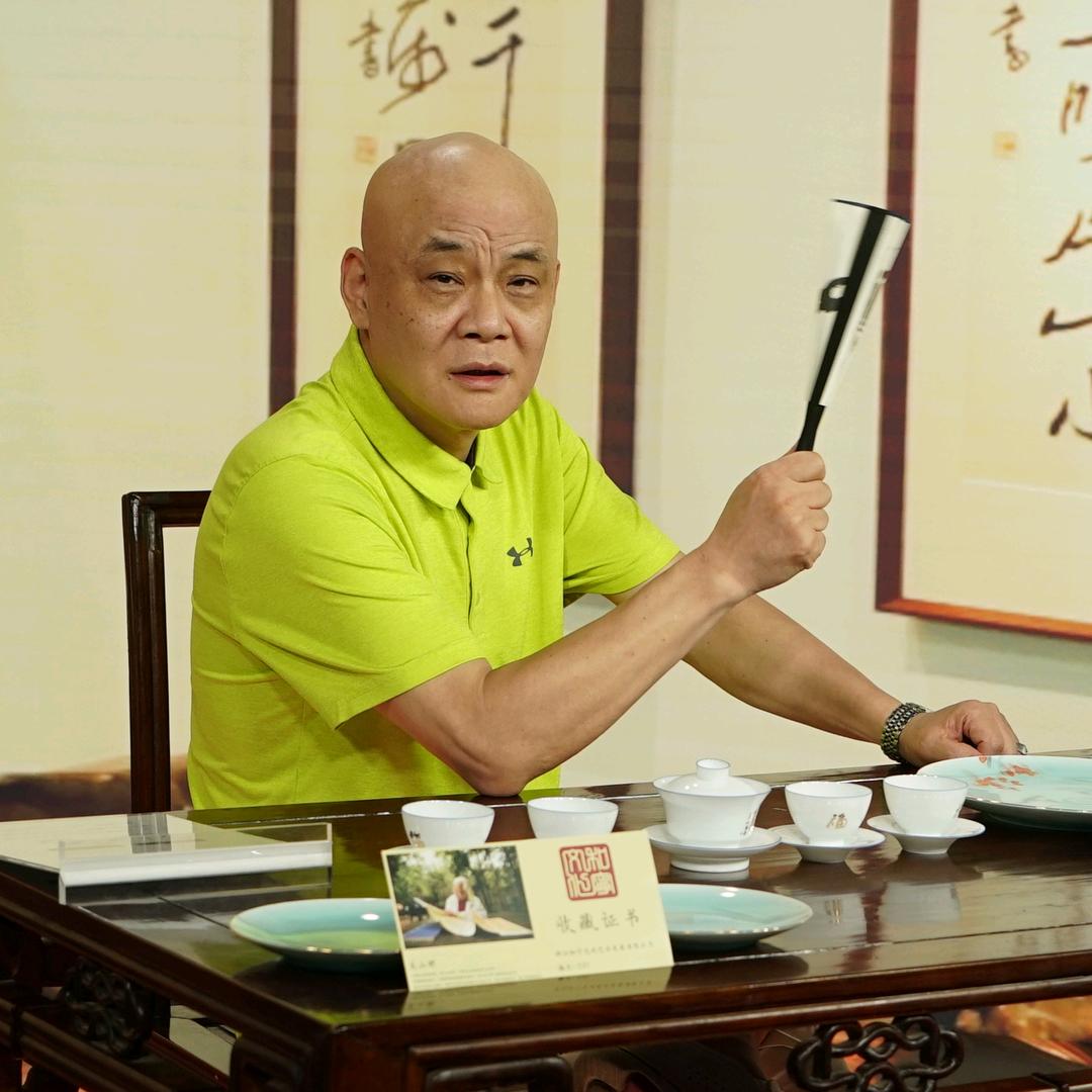 光头艺爸