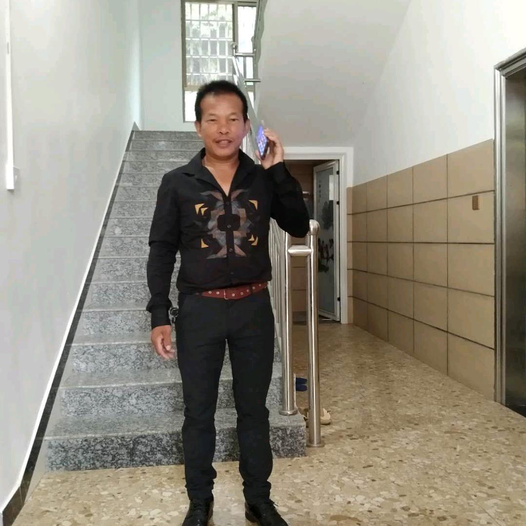 专业打铁棚盖红瓦肖下啊
