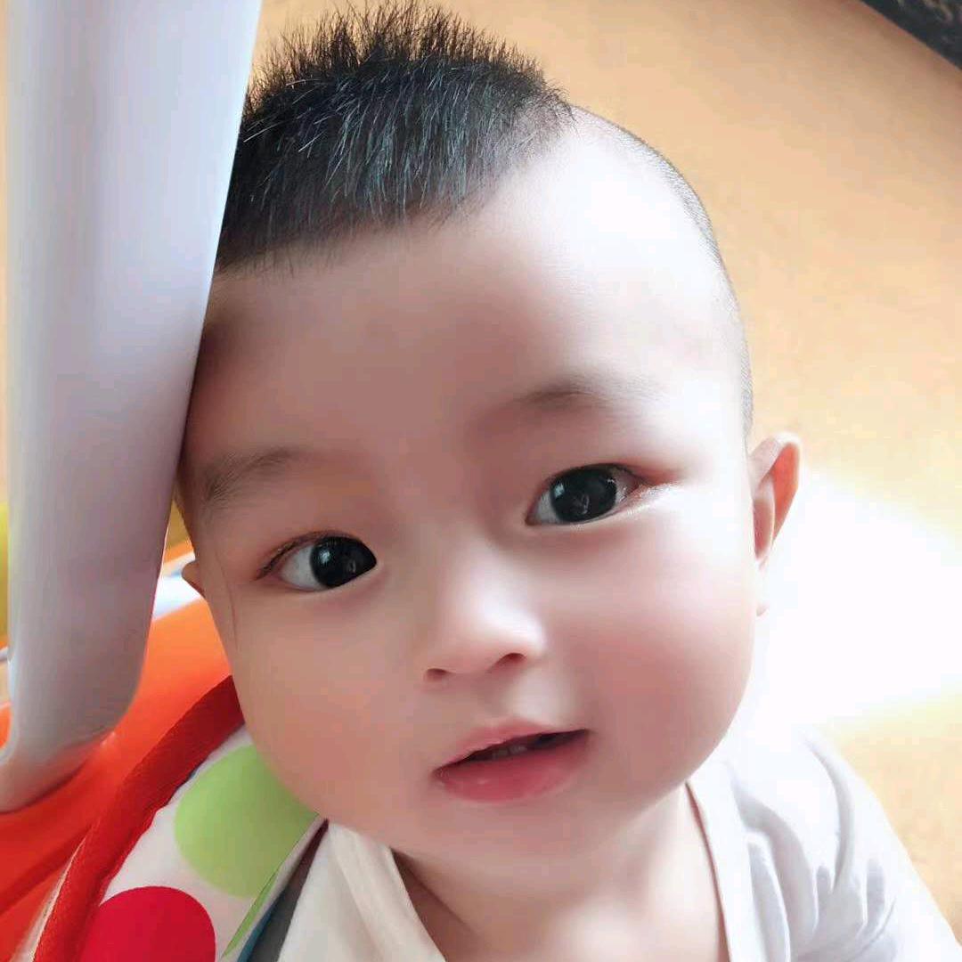 萌萌的小帅哥