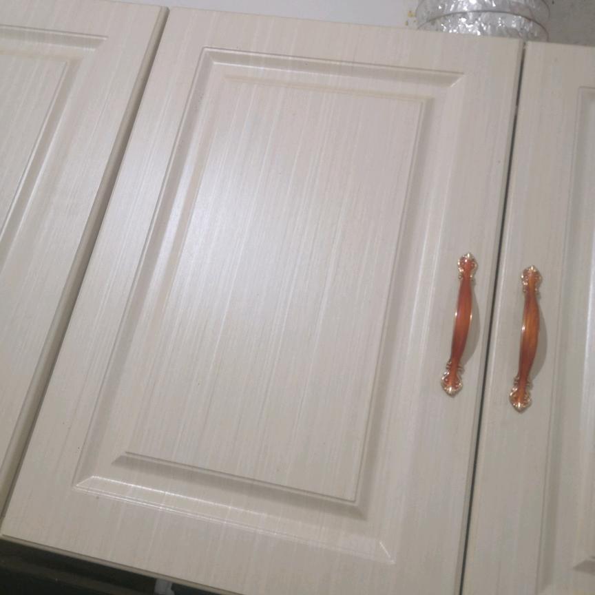 人4日？{"creaiiteTime":