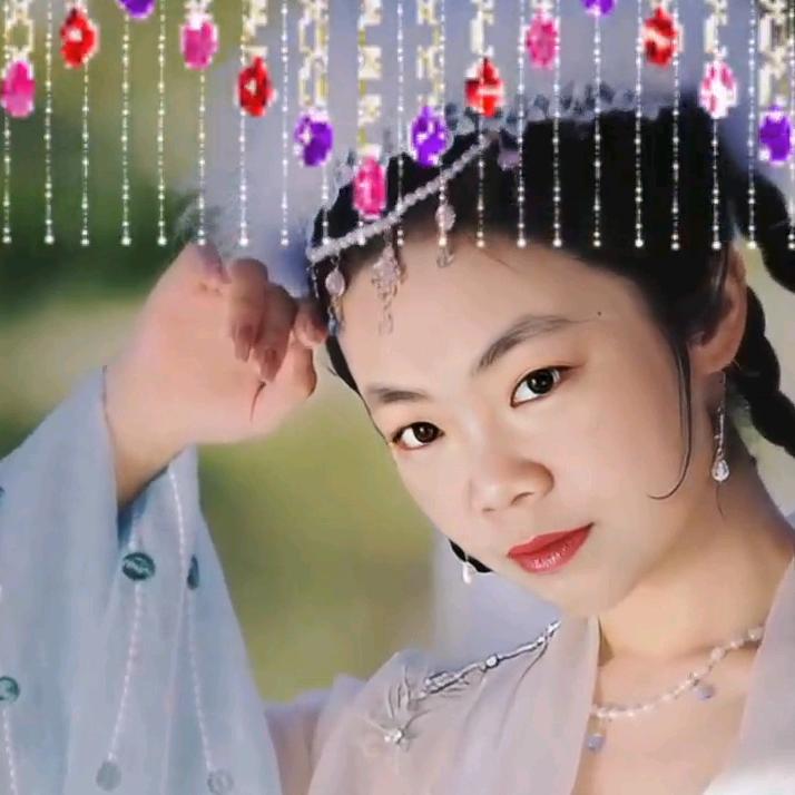 药庐的孔圣李卿婵头像