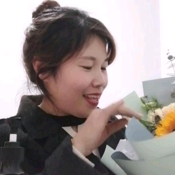 英子