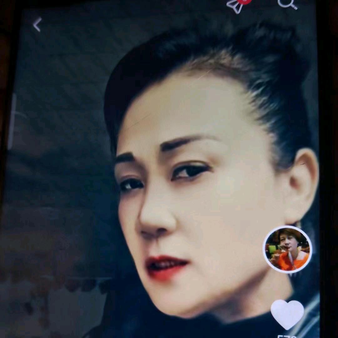 如意花店红哥花妹婚介成都成华区16店花姐