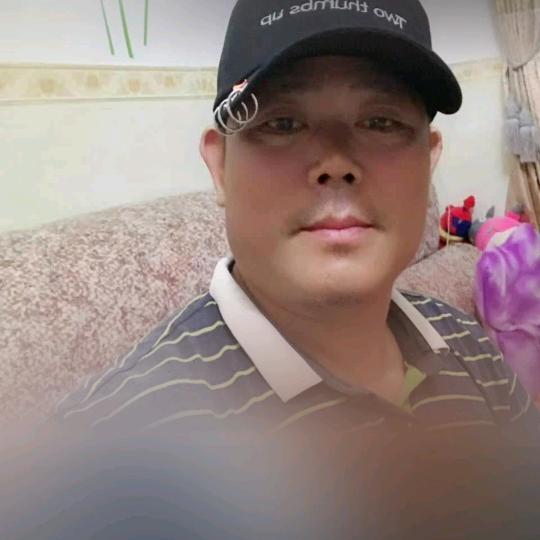 黃氏家族，一友