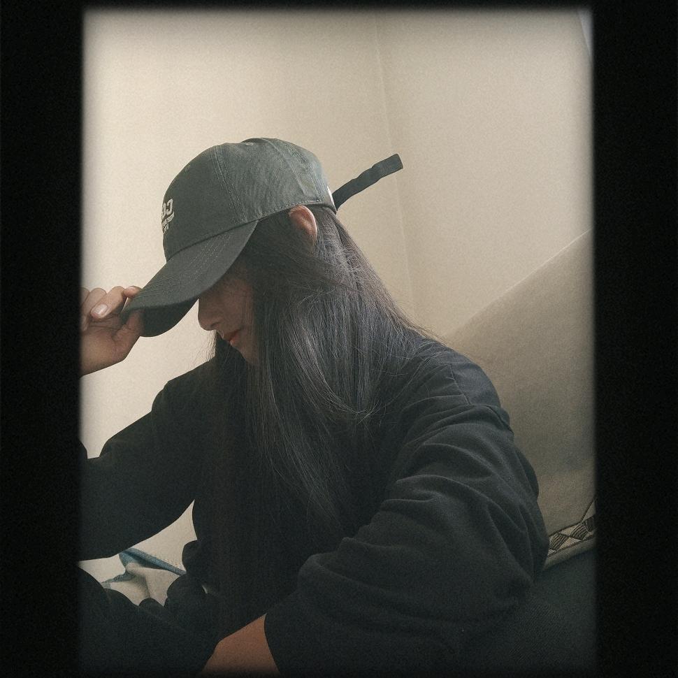 隐身守护格一人