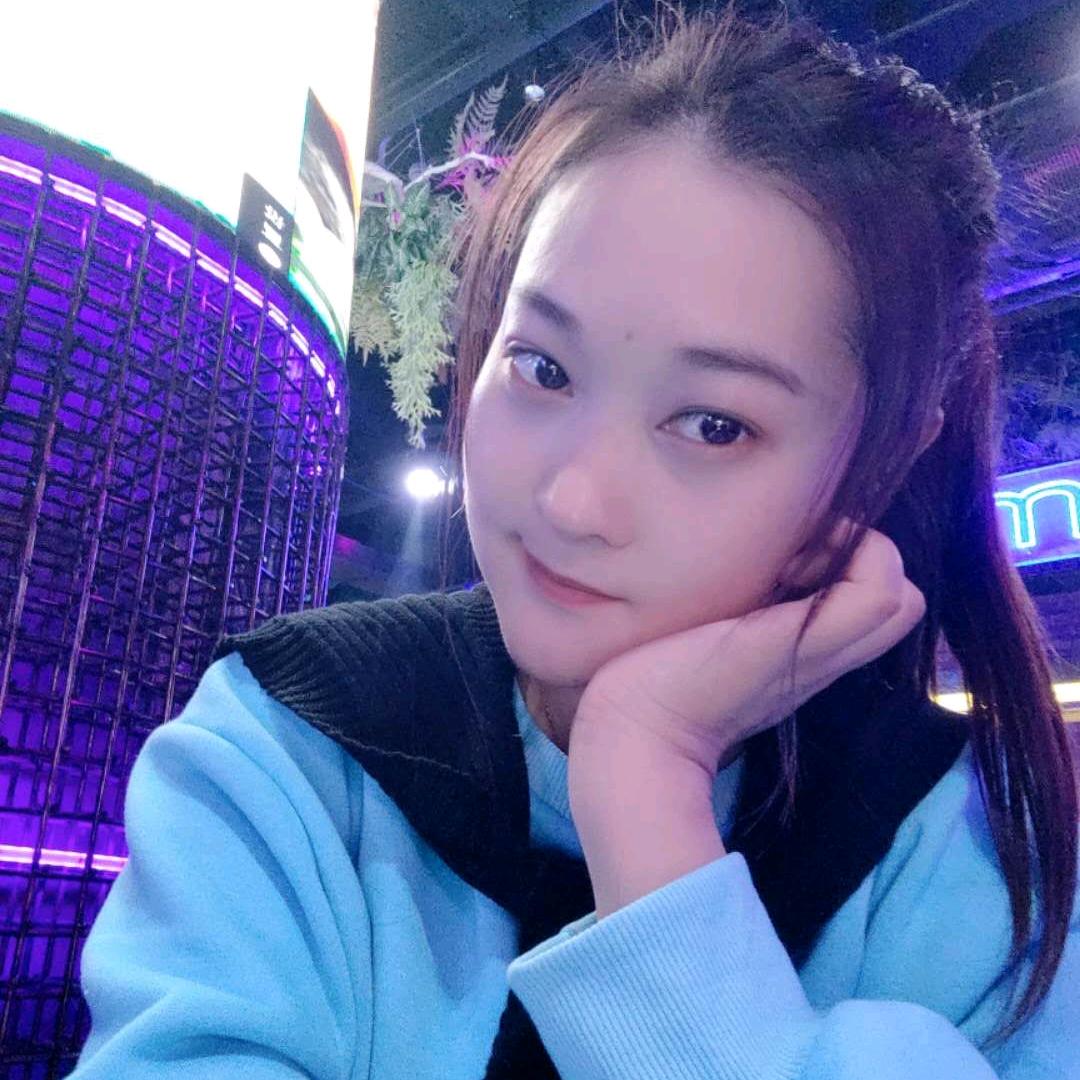 眉心痣阿姨