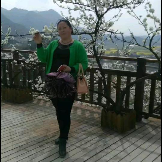 佳惠超市中环店周元琴