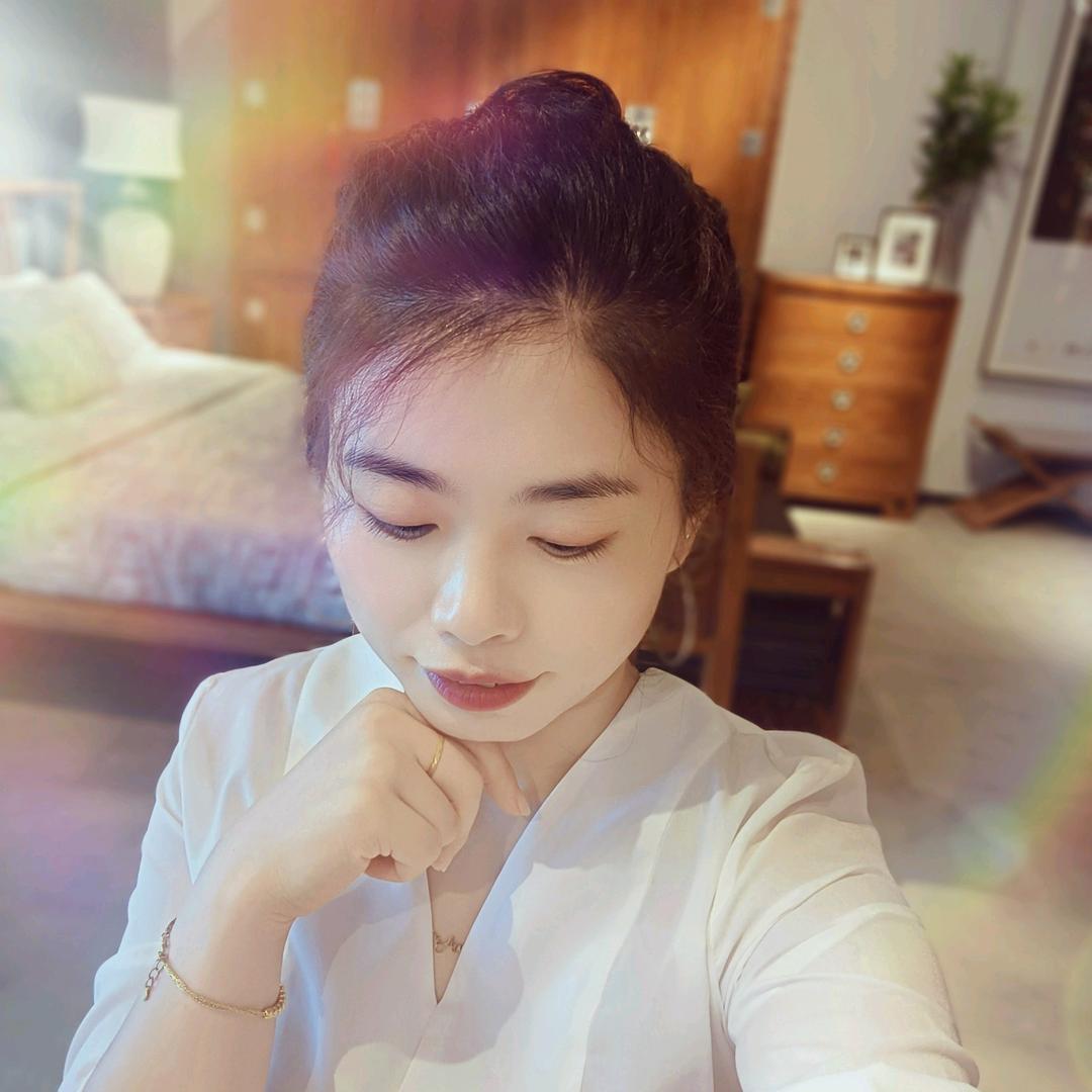 $淡然微笑$🌺🌺