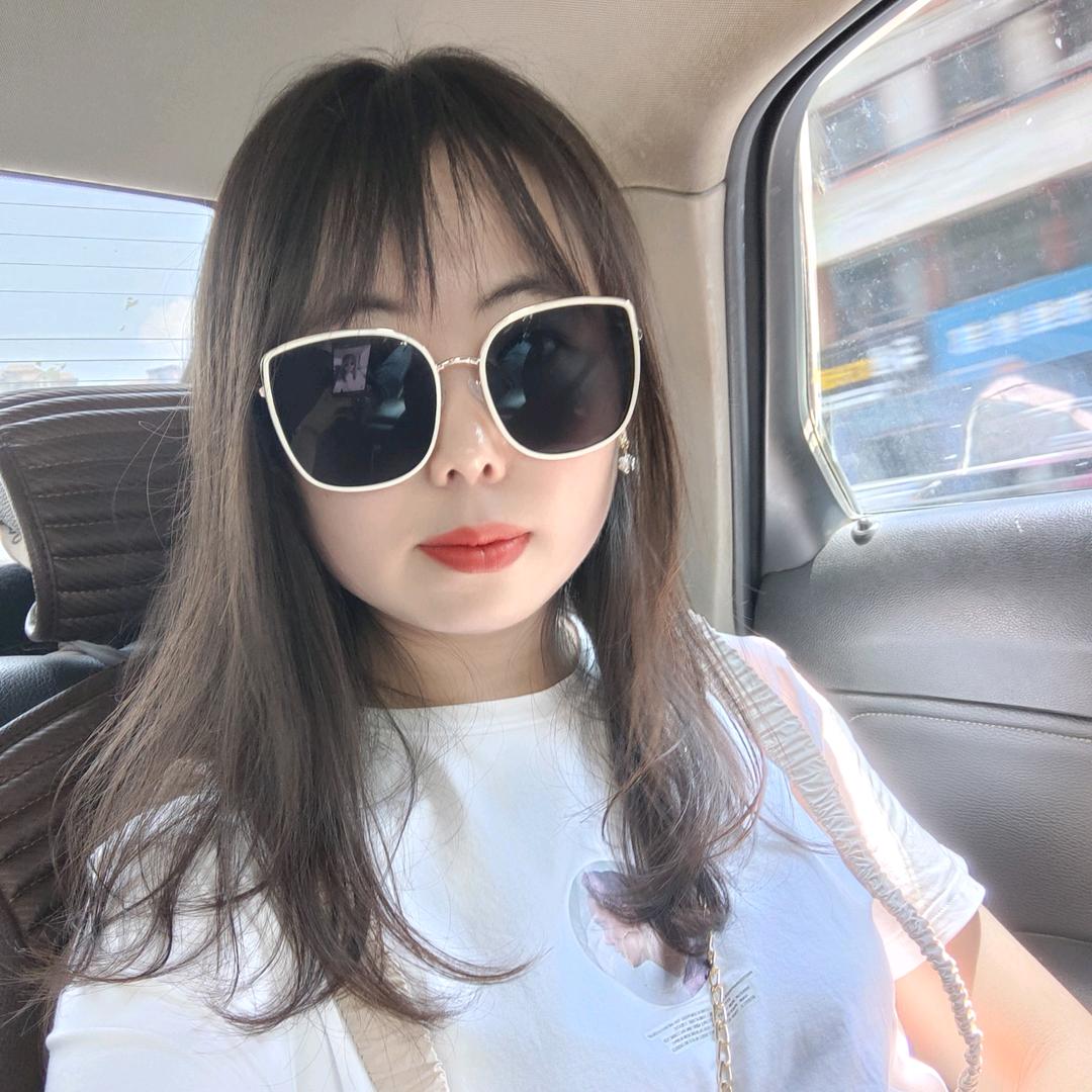 发个𝗳𝗿𝗶𝗲𝗻𝗱圈✌📸⁺⁹