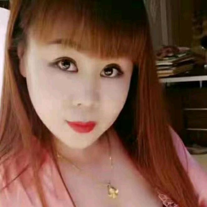 王丽，