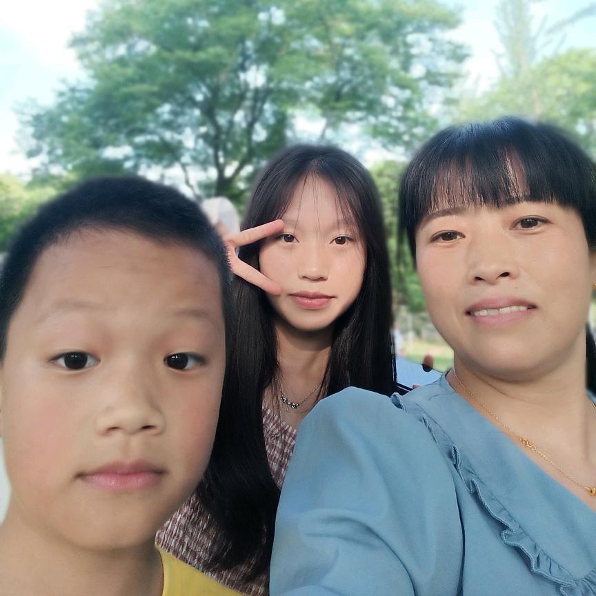 兰兰.