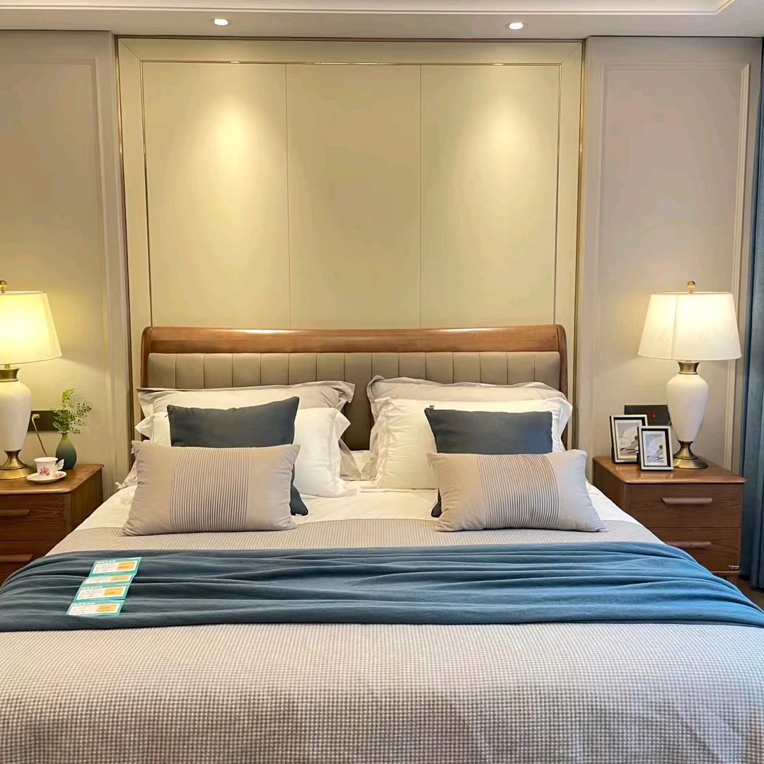 遇见你好开心。