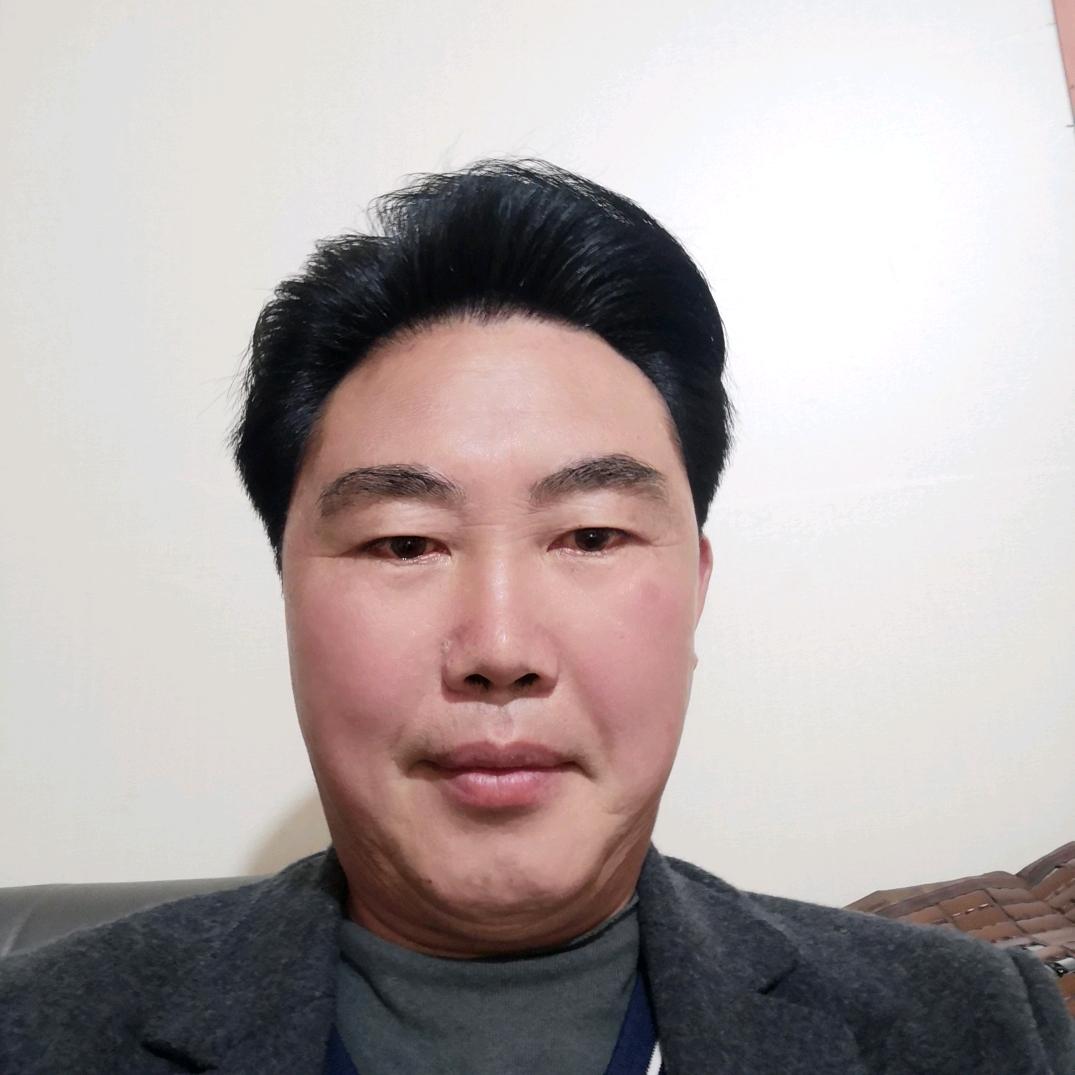 邹东泽