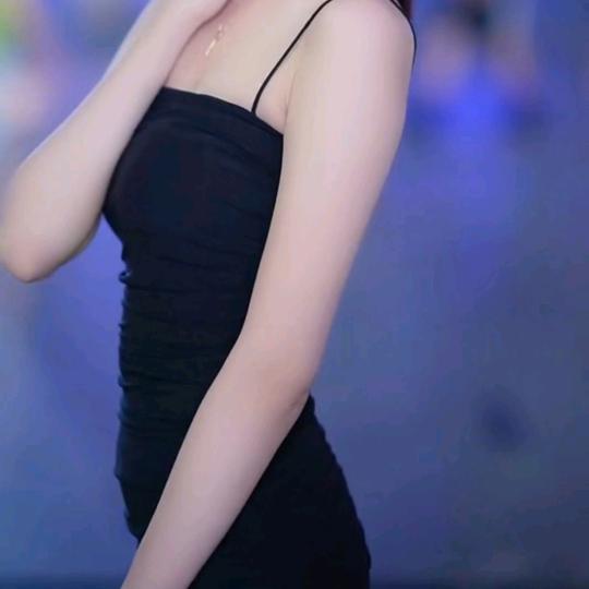 用户56211899722：丽娜