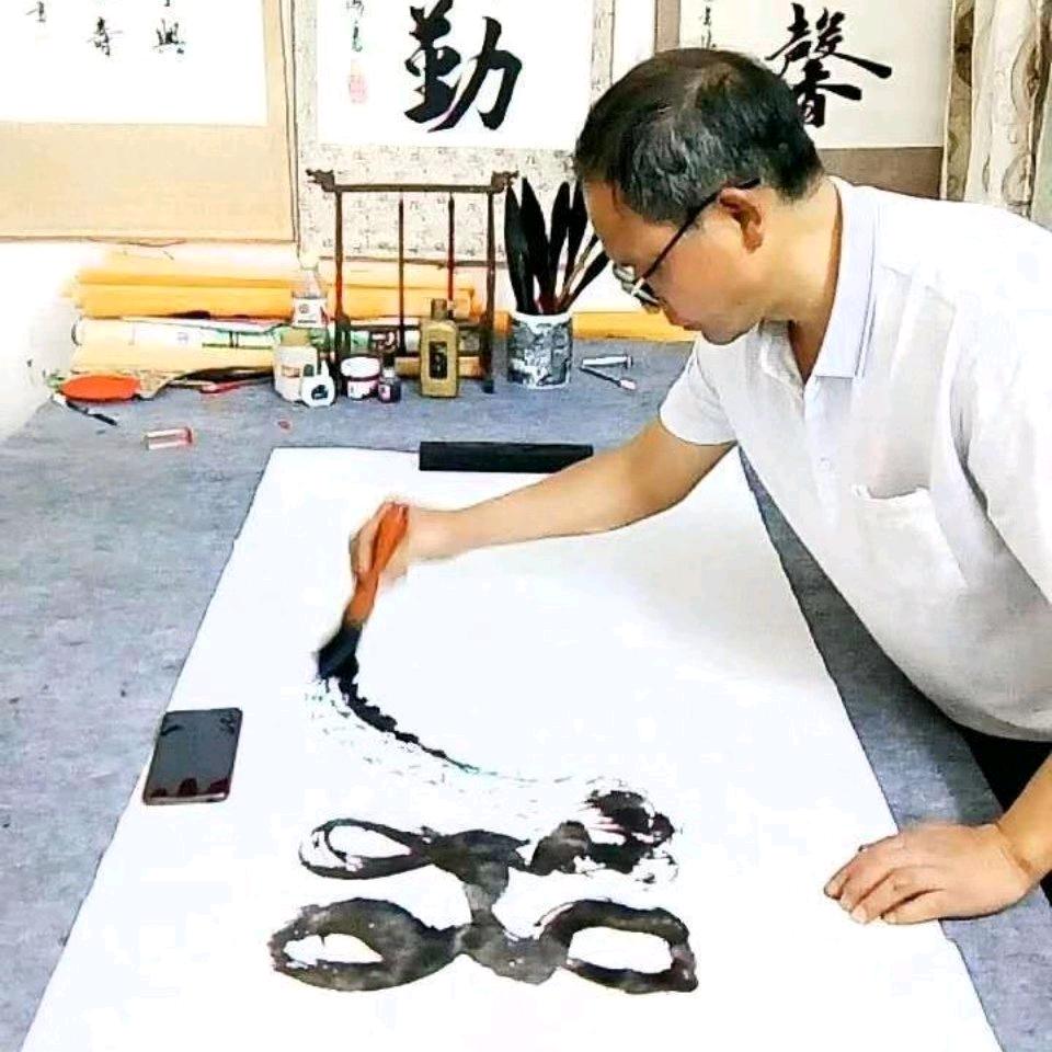 义龙新区李明海书法工作室