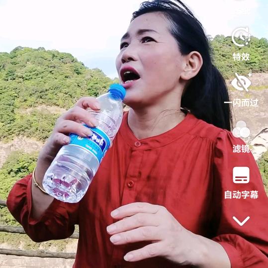 汤思令下午2点40分直播