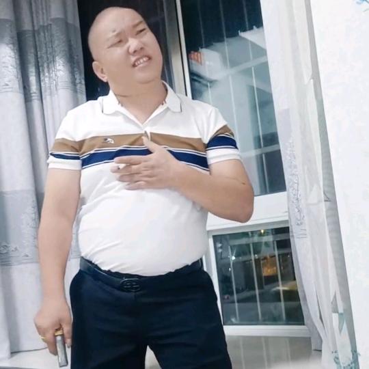 对的人久伴不走。