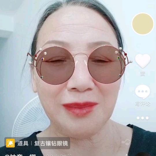 梁阿姨😃😃